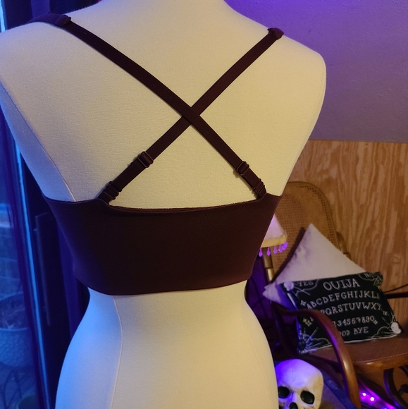 Victoria's Secret 32DD Bra - Picture 9 of 10